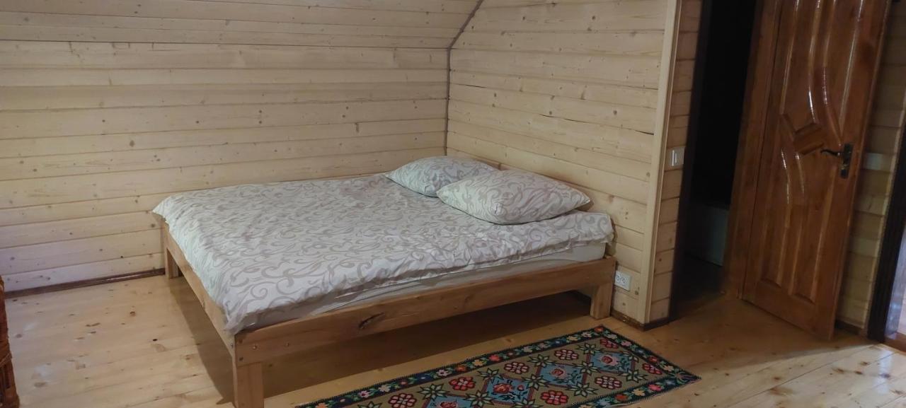 Крайня Хата Hotel Felsőszinevér Kültér fotó